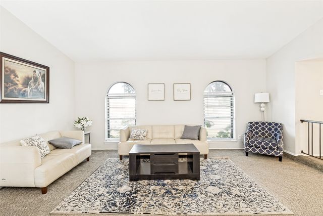 10826 Wallbrook Drive, Dallas, TX 75238