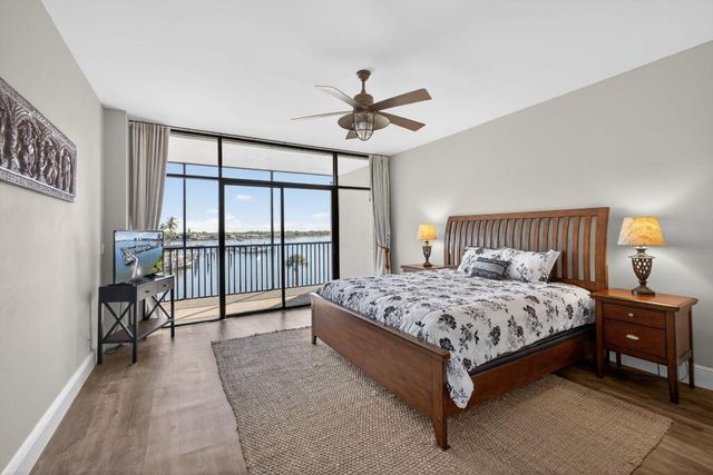 11370 Twelve Oaks Way 417, North Palm Beach, FL 33408