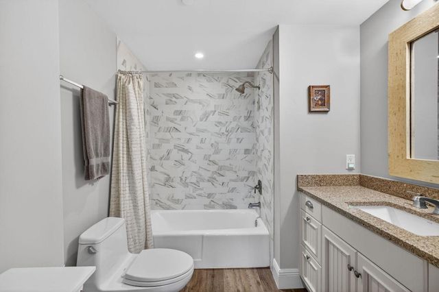 11370 Twelve Oaks Way 417, North Palm Beach, FL 33408