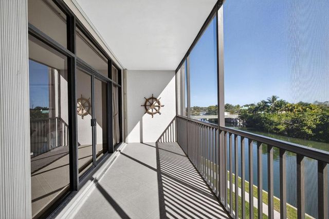 11370 Twelve Oaks Way 417, North Palm Beach, FL 33408