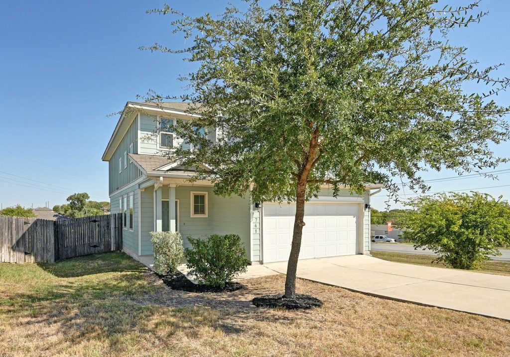 741 Twisted Oaks LN, Buda, TX 78610