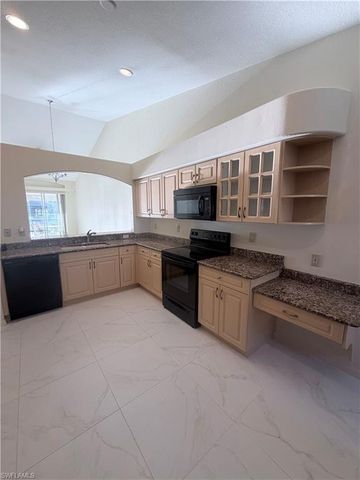 8220 Ibis Cove CIR B216, Naples, FL 34119