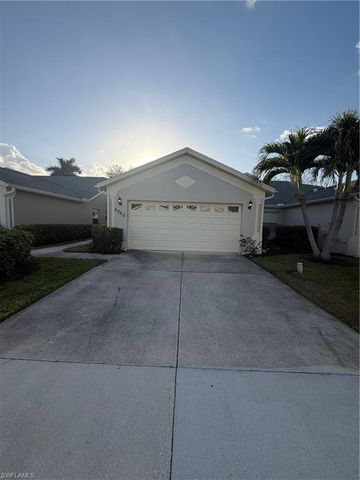 8220 Ibis Cove CIR B216, Naples, FL 34119