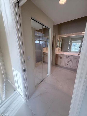 8220 Ibis Cove CIR B216, Naples, FL 34119