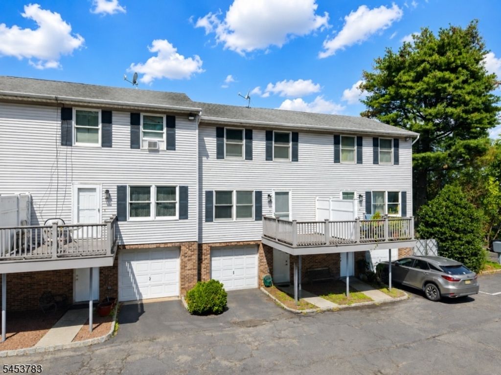 210 Caldwell Ave 2, Paterson City, NJ 07501 — photo 3