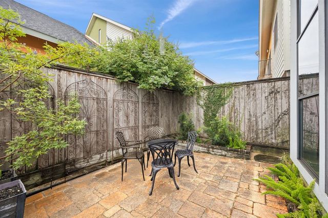 4425 Eigel Street, Houston, TX 77007