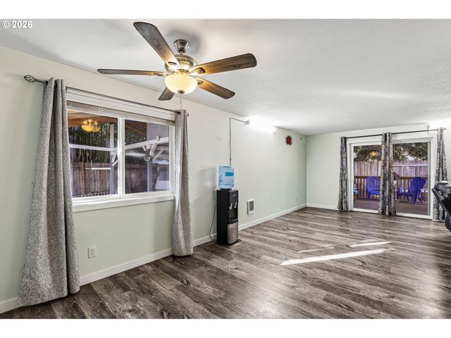 1218 Se Park Crest Ave, Vancouver, WA 98683