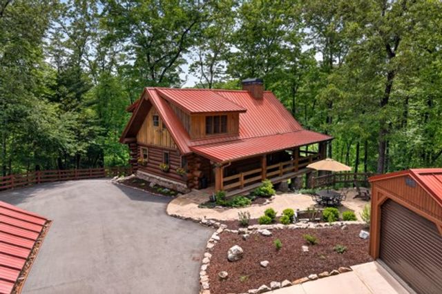 28 Fish Camp Way, Mineral Bluff, GA 30559