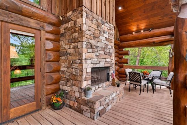 28 Fish Camp Way, Mineral Bluff, GA 30559