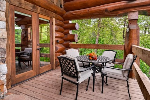 28 Fish Camp Way, Mineral Bluff, GA 30559