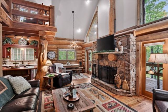 28 Fish Camp Way, Mineral Bluff, GA 30559