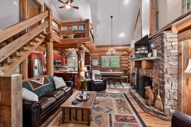 28 Fish Camp Way, Mineral Bluff, GA 30559