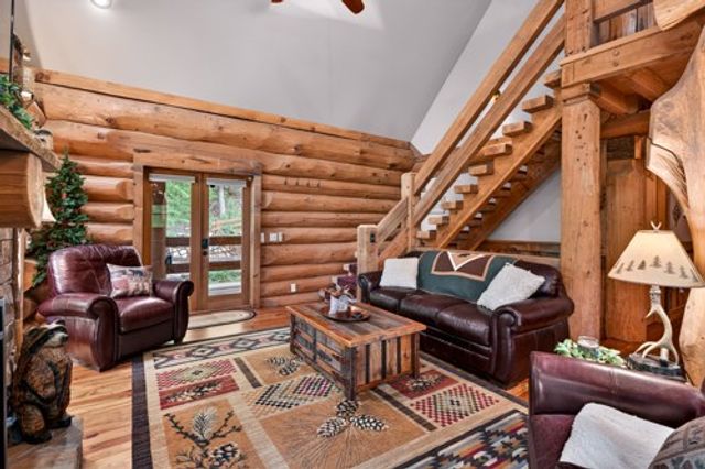 28 Fish Camp Way, Mineral Bluff, GA 30559