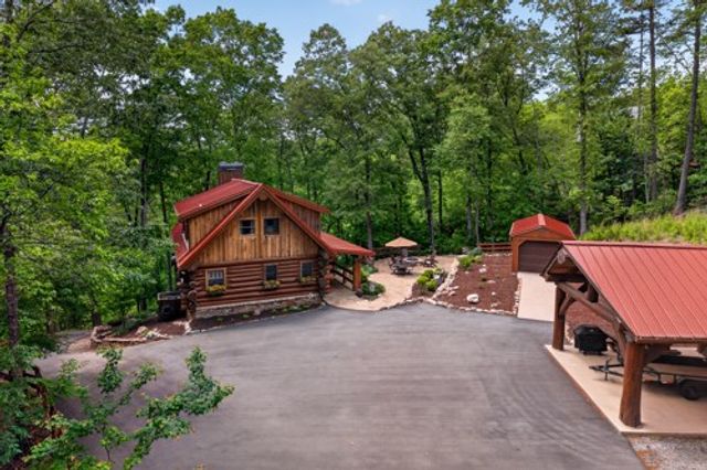 28 Fish Camp Way, Mineral Bluff, GA 30559