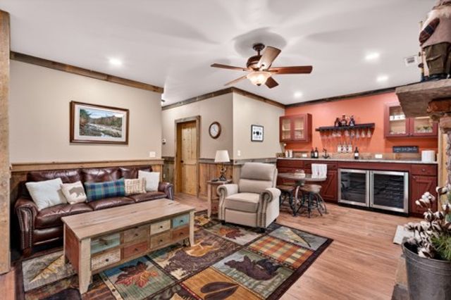 28 Fish Camp Way, Mineral Bluff, GA 30559