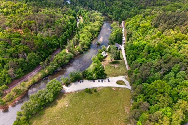28 Fish Camp Way, Mineral Bluff, GA 30559