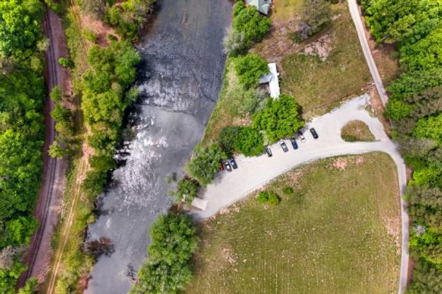28 Fish Camp Way, Mineral Bluff, GA 30559