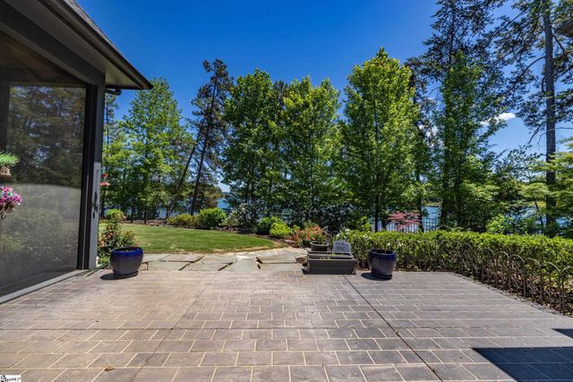 3021 Rock Point Drive Lot 20 Lot 20 The Oaks, Seneca, SC 29672