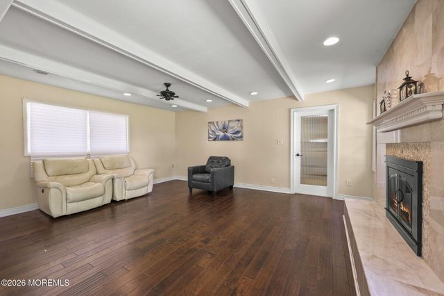 58 Knox Lane, Manalapan, NJ 07726