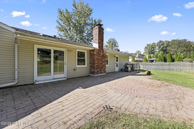 58 Knox Lane, Manalapan, NJ 07726