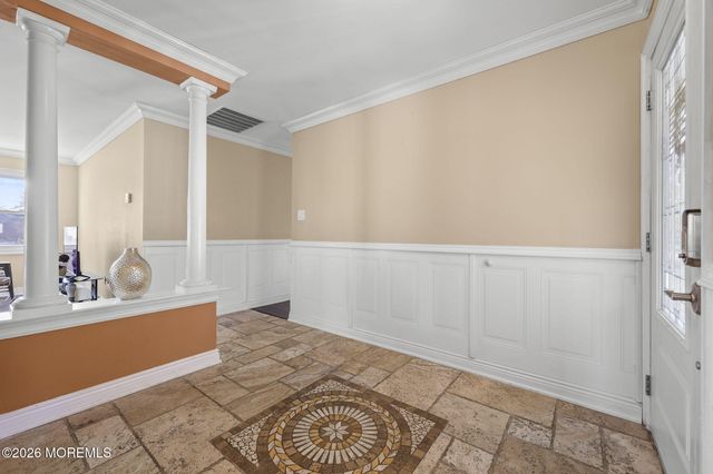 58 Knox Lane, Manalapan, NJ 07726