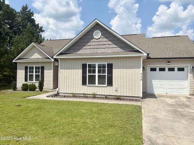 118 Blueberry Fields Road, Maple Hill, NC 28454