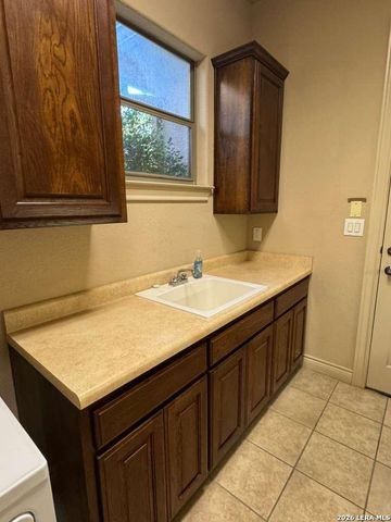 25346 ESTANCIA CIR, San Antonio, TX 78260