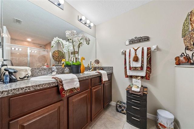 9736 PEMBROOKE PINES DRIVE, Sun City Center, FL 33573