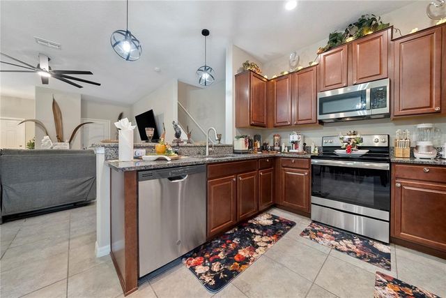 9736 PEMBROOKE PINES DRIVE, Sun City Center, FL 33573
