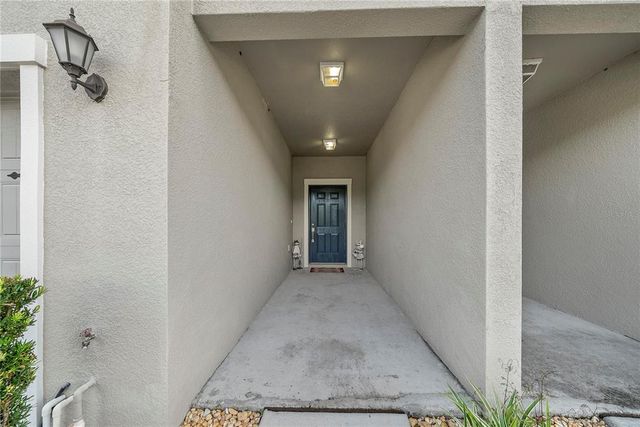 9736 PEMBROOKE PINES DRIVE, Sun City Center, FL 33573