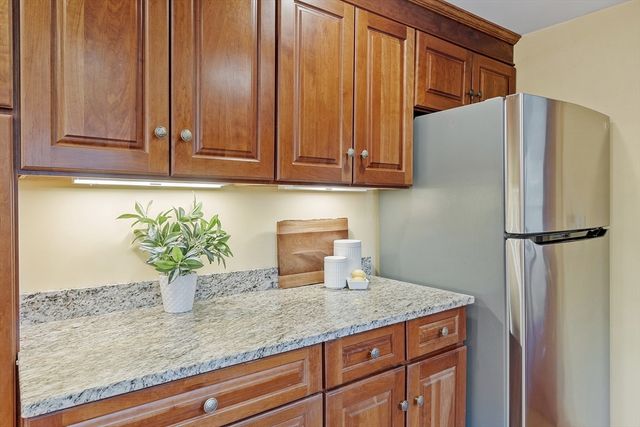 4 Crown Road, Westford, MA 01886