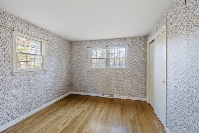 4 Crown Road, Westford, MA 01886