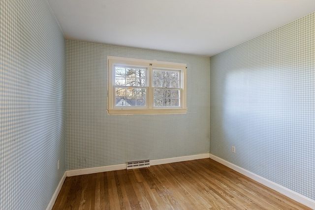 4 Crown Road, Westford, MA 01886