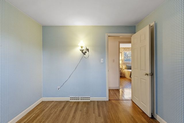 4 Crown Road, Westford, MA 01886