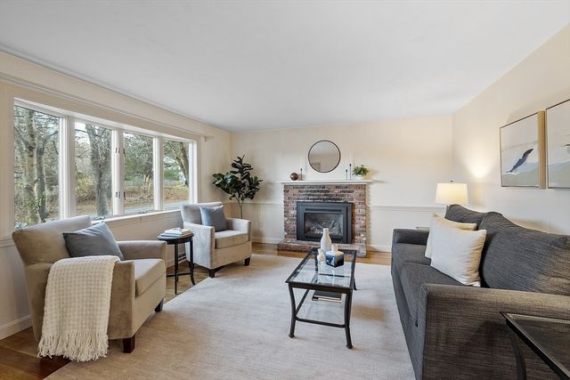 4 Crown Road, Westford, MA 01886