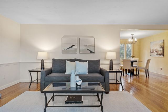 4 Crown Road, Westford, MA 01886