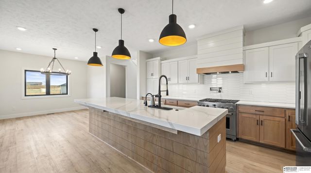 19002 Acorn Drive, Gretna, NE 68028