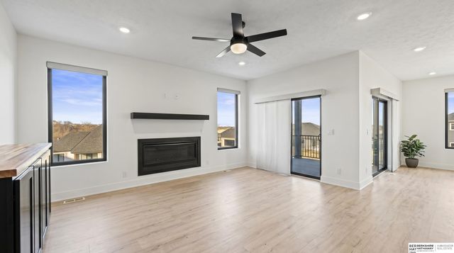 19002 Acorn Drive, Gretna, NE 68028