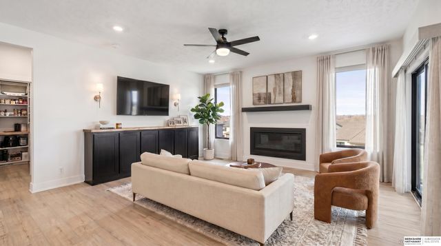 19002 Acorn Drive, Gretna, NE 68028