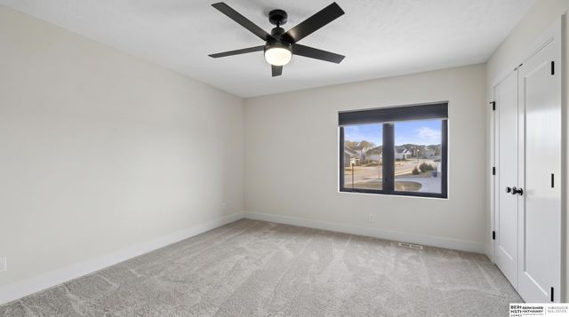 19002 Acorn Drive, Gretna, NE 68028