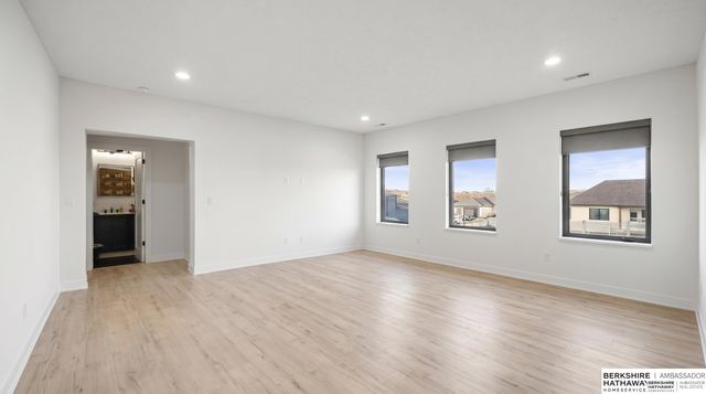 19002 Acorn Drive, Gretna, NE 68028