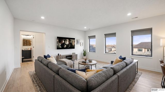 19002 Acorn Drive, Gretna, NE 68028