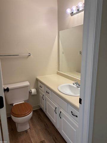 50184 N Horst Court, Chesterfield Twp, MI 48047