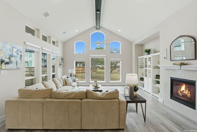 169 Storm Way, Castroville, TX 78009