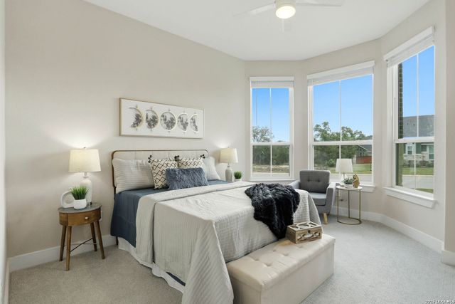 169 Storm Way, Castroville, TX 78009