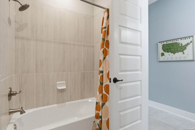 169 Storm Way, Castroville, TX 78009