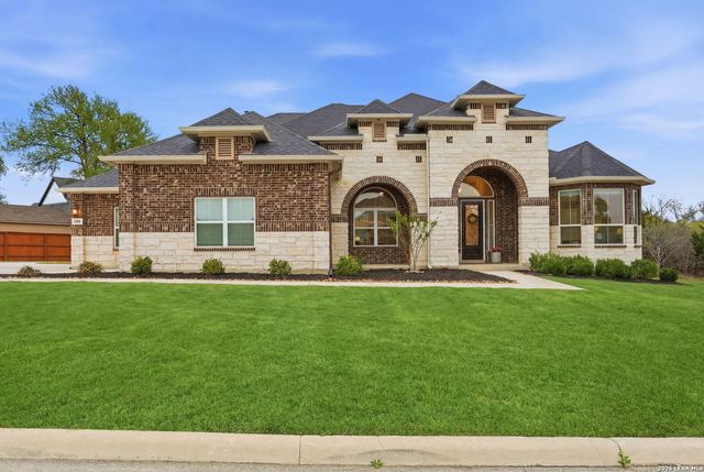 169 Storm Way, Castroville, TX 78009