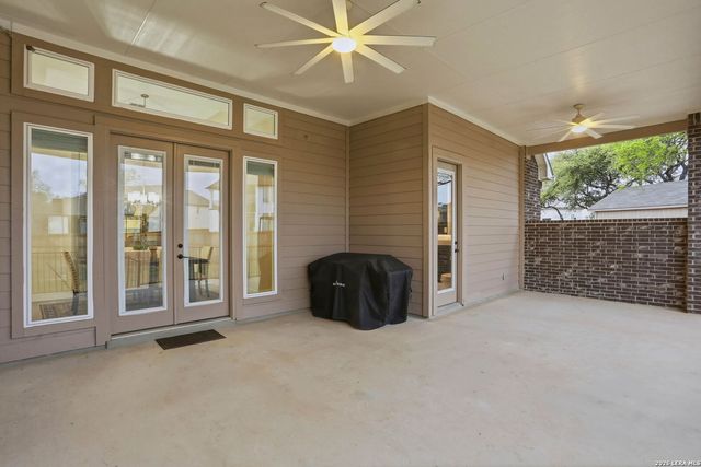 169 Storm Way, Castroville, TX 78009