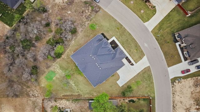 169 Storm Way, Castroville, TX 78009