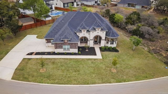 169 Storm Way, Castroville, TX 78009